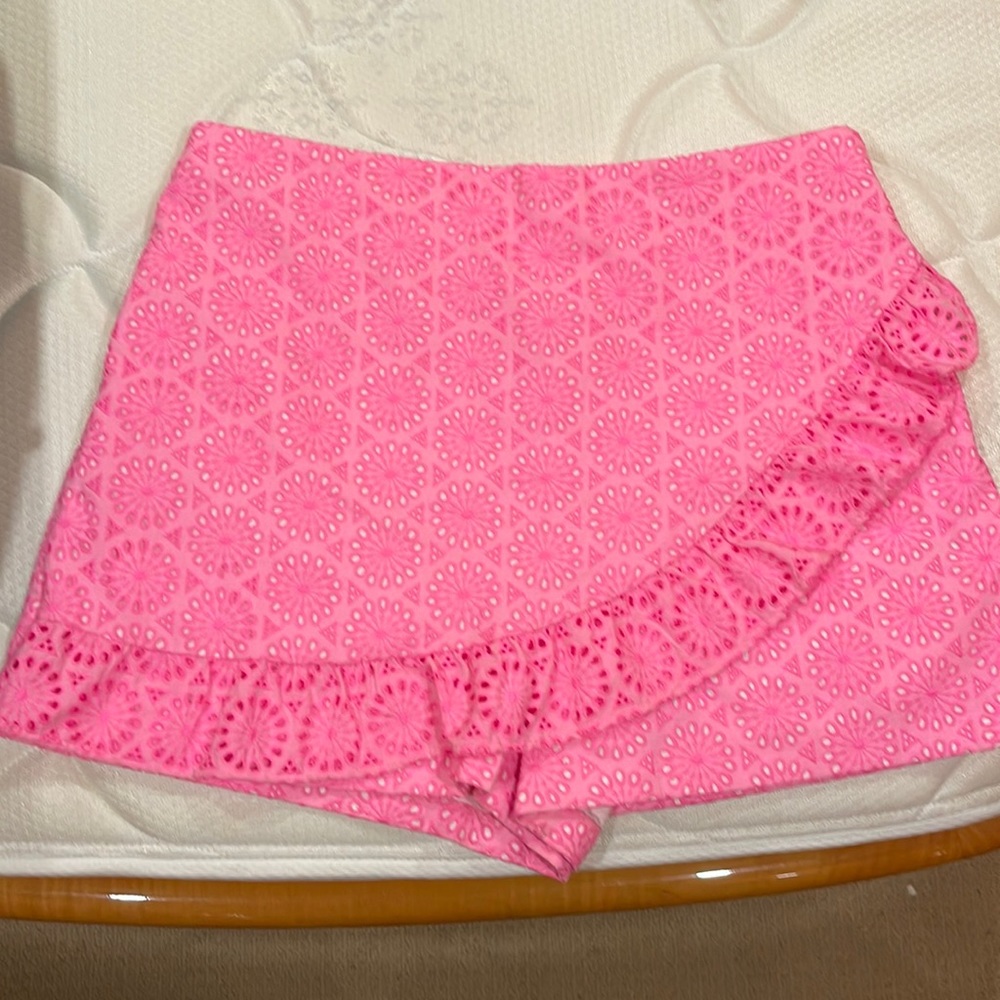 Lilly Pulitzer pink eyelit skort Size 14